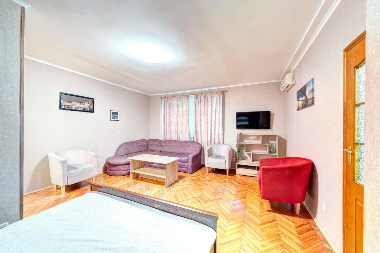 Apartments Near The Palace Of Sports Kiev Eksteriør bilde