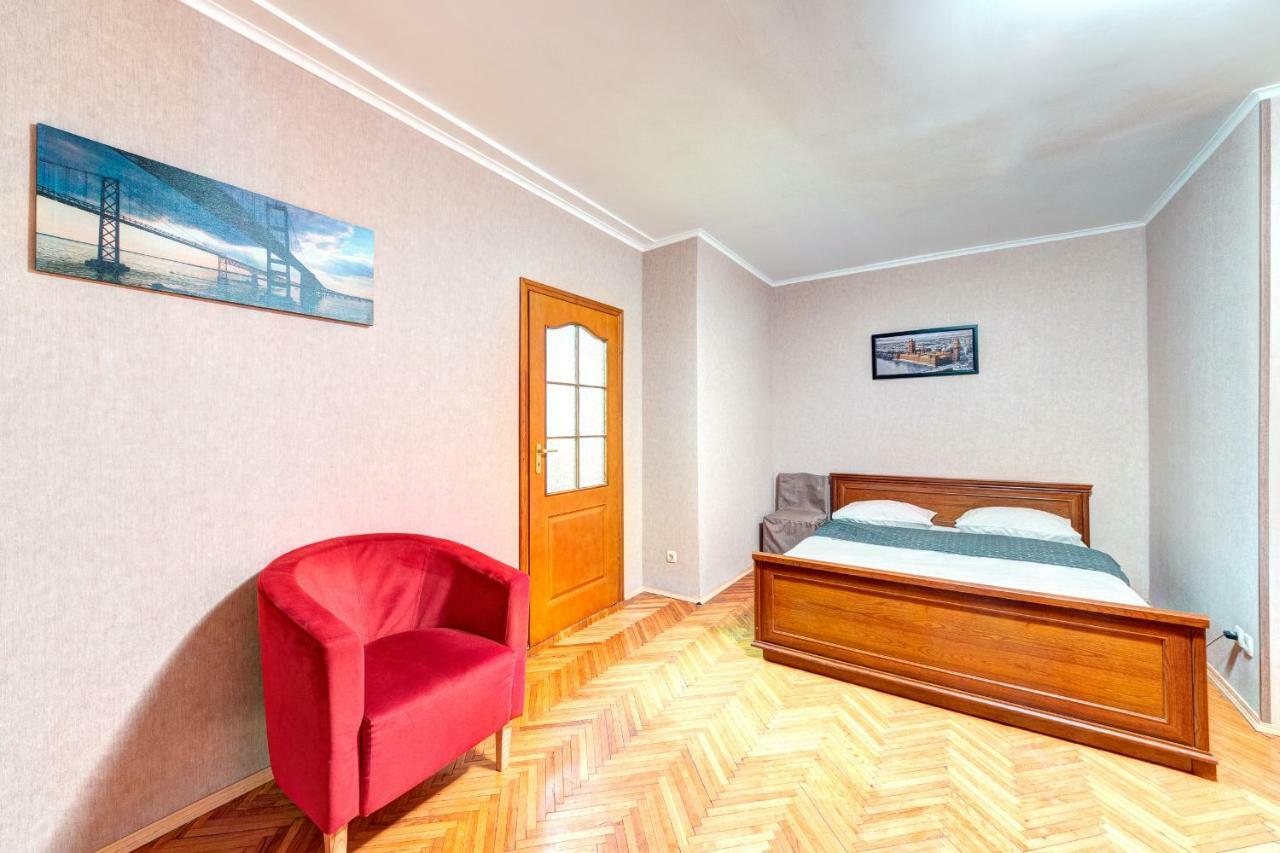 Apartments Near The Palace Of Sports Kiev Eksteriør bilde