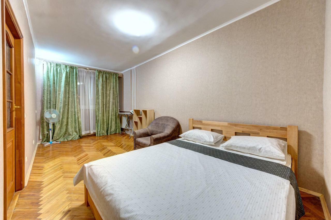 Apartments Near The Palace Of Sports Kiev Eksteriør bilde